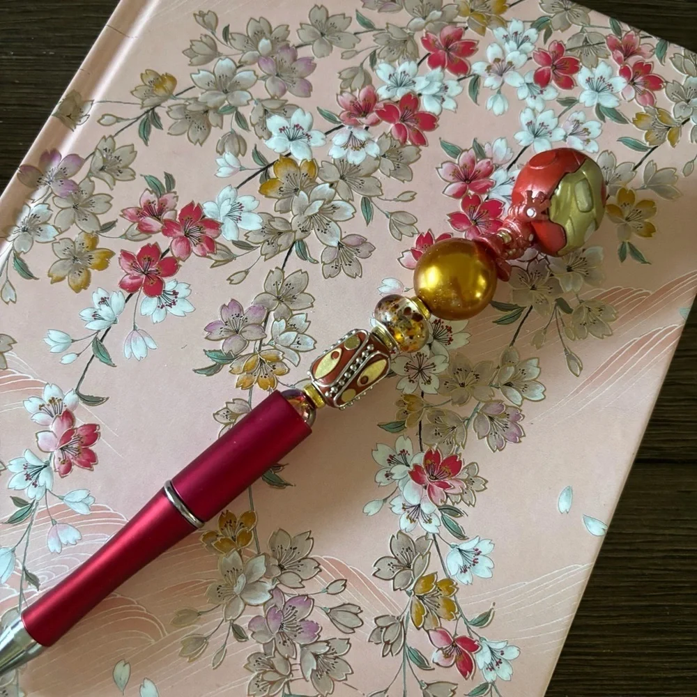 Marvel Doorables: Iron Man: Iron Man handmade beaded pen